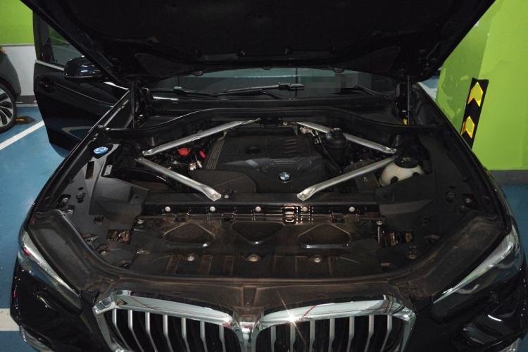 Used BMW X5 2022 Restyled xDrive 30Li M Sport Package Engine Bay