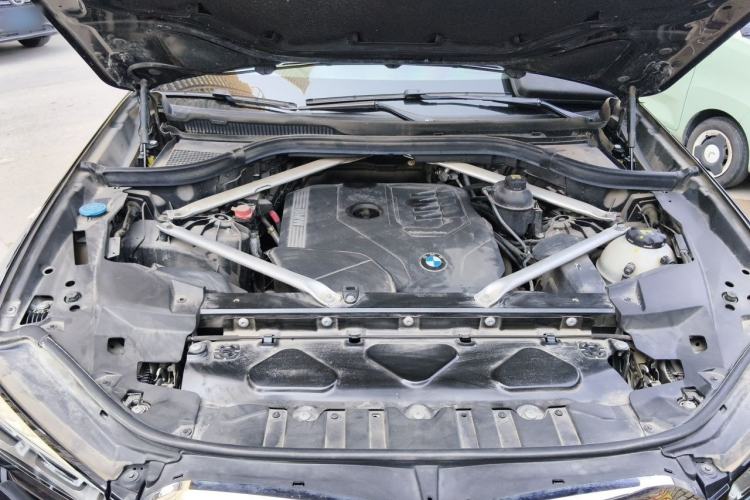 Used BMW X5 2022 xDrive 30Li Luxury M Sport Package Engine Bay