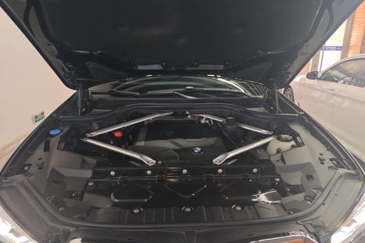 Used BMW X5 2022 Restyled xDrive 30Li M Sport Package Engine Bay
