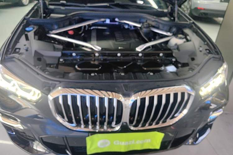 Used BMW X5 2022 Restyled xDrive 40Li M Sport Package Engine Bay