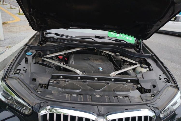 Used BMW X5 2022 xDrive 30Li Luxury M Sport Package Engine Bay