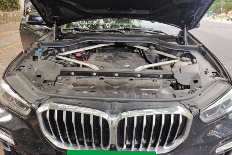 Used BMW X5 2022 Restyled xDrive 30Li Luxury Version M Sport Package Engine Bay
