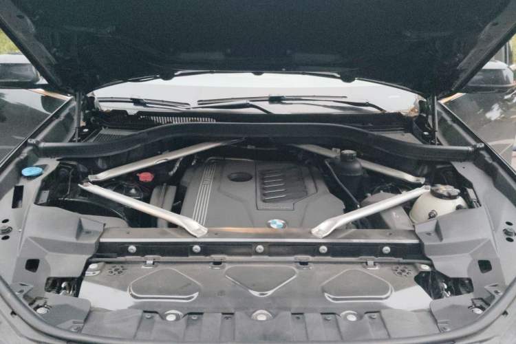 Used BMW X5 2022 Restyled xDrive 40Li M Sport Package Engine Bay