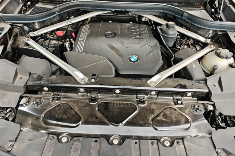 Used BMW X5 2022 Restyled xDrive 30Li Luxury Version M Sport Package Engine Bay