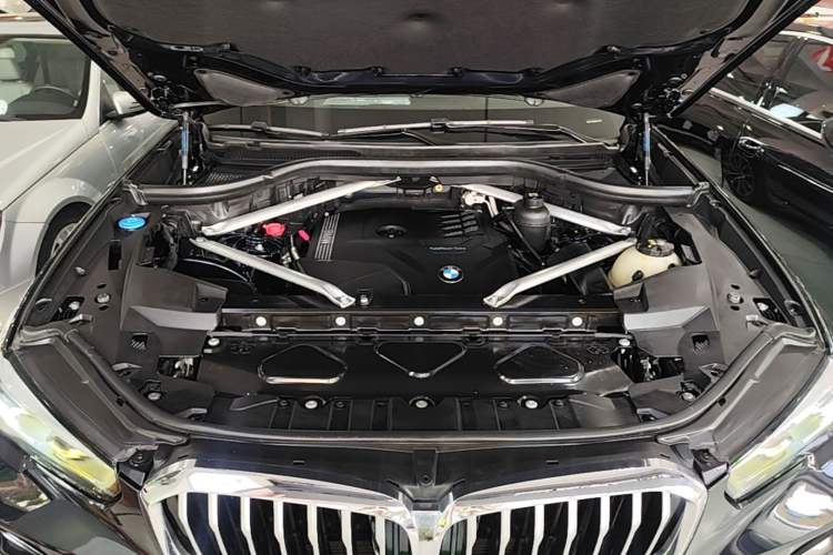 Used BMW X5 2022 xDrive30i M Sport Package Engine Bay