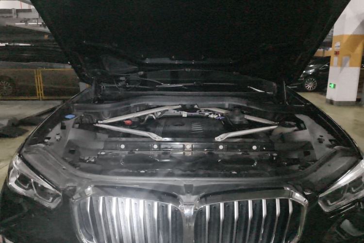 Used BMW X5 2022 Restyled xDrive 40Li M Sport Package Engine Bay