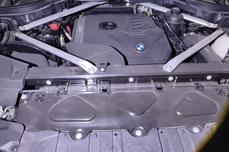 Used BMW X5 2022 xDrive 30Li Luxury M Sport Package Engine Bay