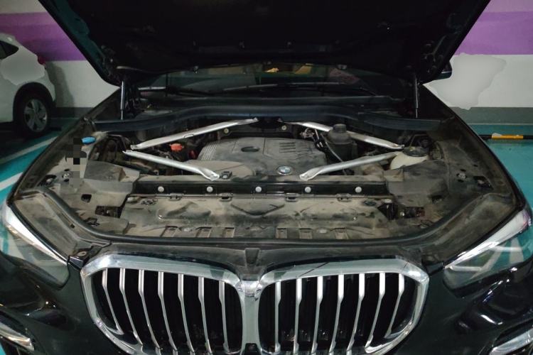Used BMW X5 2022 xDrive 30Li M Sport Package Engine Bay