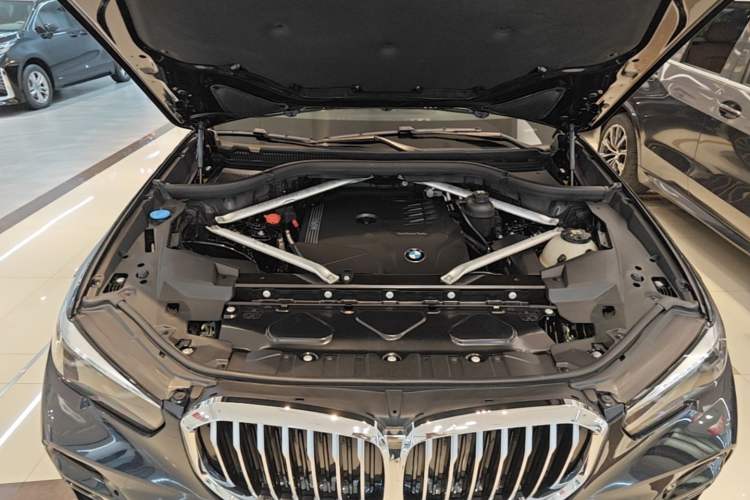 Used BMW X5 2022 xDrive30i M Sport Package Engine Bay