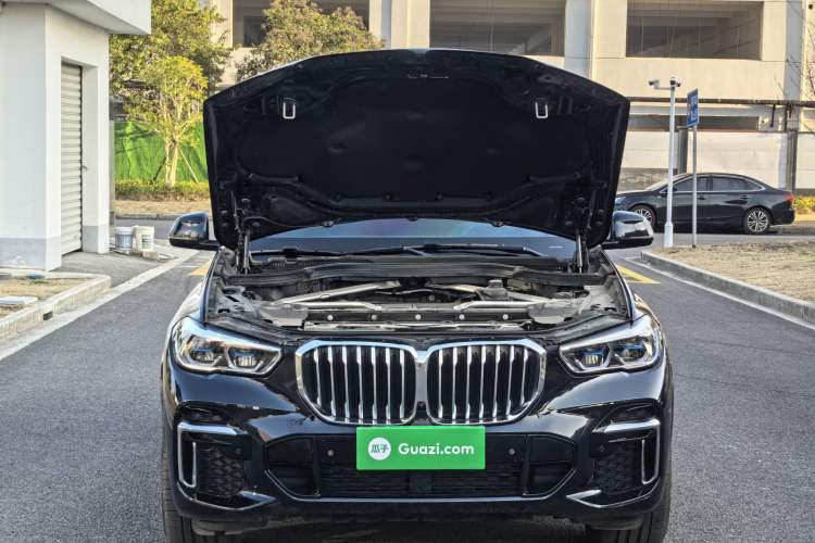 Used BMW X5 2022 Restyled xDrive 40Li M Sport Package Engine Bay