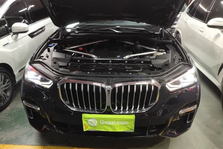Used BMW X5 2022 Restyled xDrive 30Li M Sport Package Engine Bay