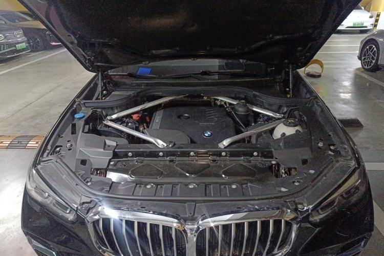 Used BMW X5 2022 Restyled xDrive 30Li Luxury Version M Sport Package Engine Bay