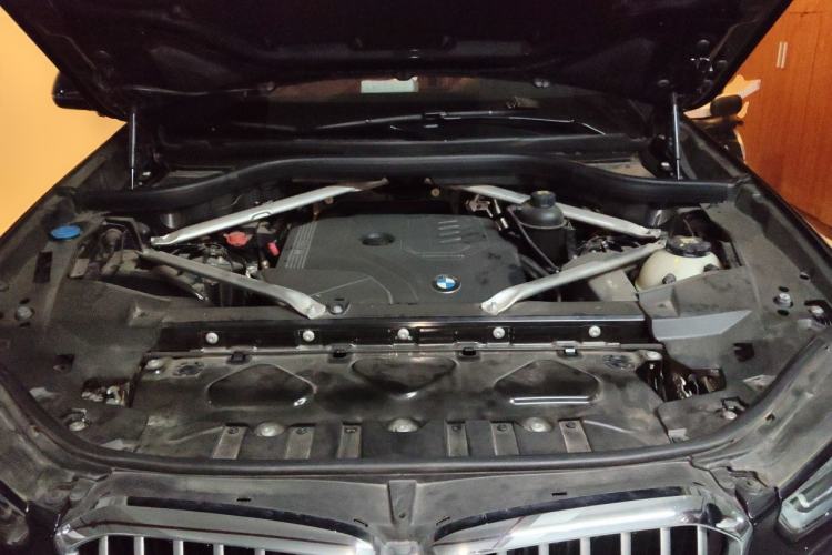 Used BMW X5 2022 Restyled xDrive 30Li Luxury Version M Sport Package Engine Bay