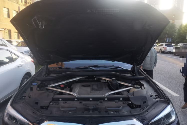 Used BMW X5 2022 xDrive40i Luxury Edition M Sport Package Engine Bay