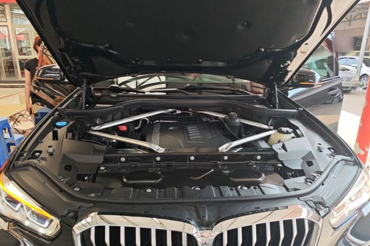 Used BMW X5 2022 Restyled xDrive 40Li M Sport Package Engine Bay