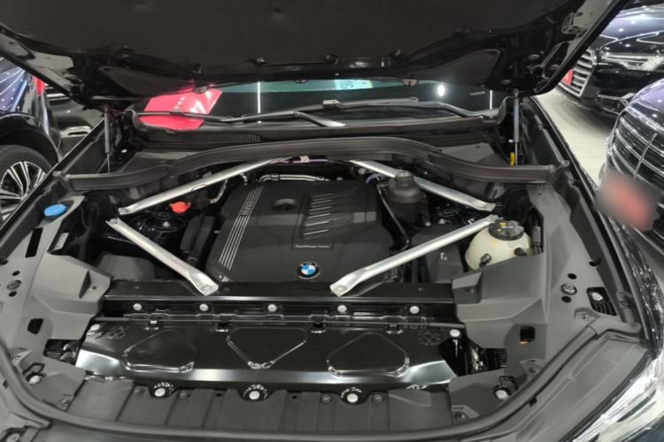 Used BMW X5 2022 Restyled xDrive 40Li M Sport Package Engine Bay
