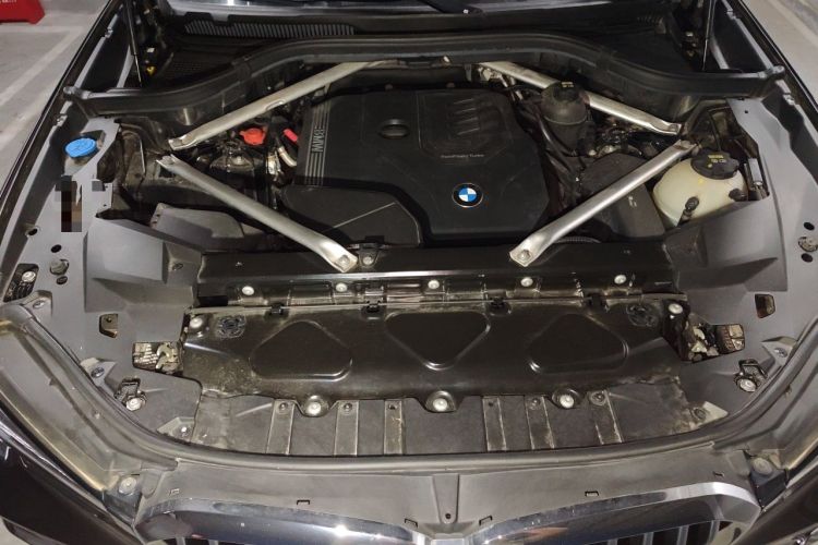 Used BMW X5 2022 xDrive 30Li Luxury M Sport Package Engine Bay