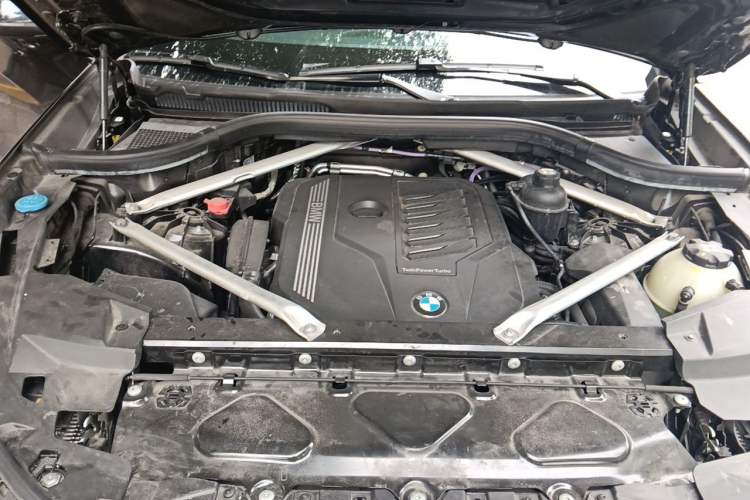 Used BMW X5 2022 Restyled xDrive 40Li M Sport Package Engine Bay