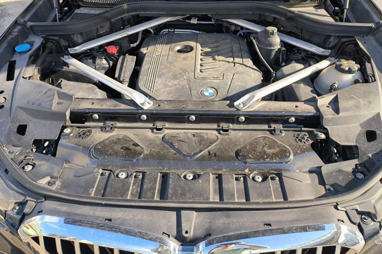 Used BMW X5 2022 Restyled xDrive 40Li M Sport Package Engine Bay
