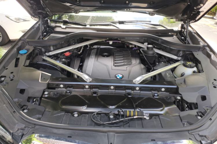 Used BMW X5 2022 Restyled xDrive 40Li M Sport Package Engine Bay
