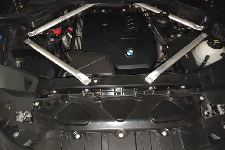 Used BMW X5 2022 Restyled xDrive 30Li Luxury Version M Sport Package Engine Bay