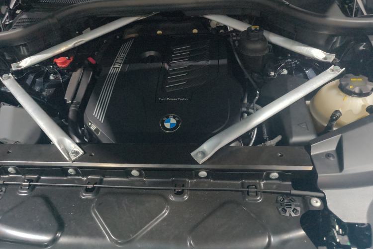 Used BMW X5 2022 xDrive40i M Sport Package Engine Bay