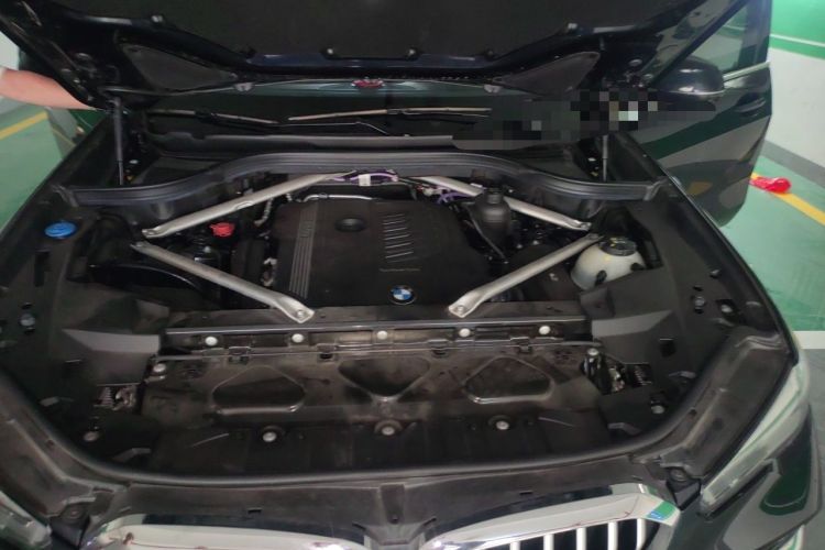 Used BMW X5 2022 xDrive 40Li M Sport Package Engine Bay