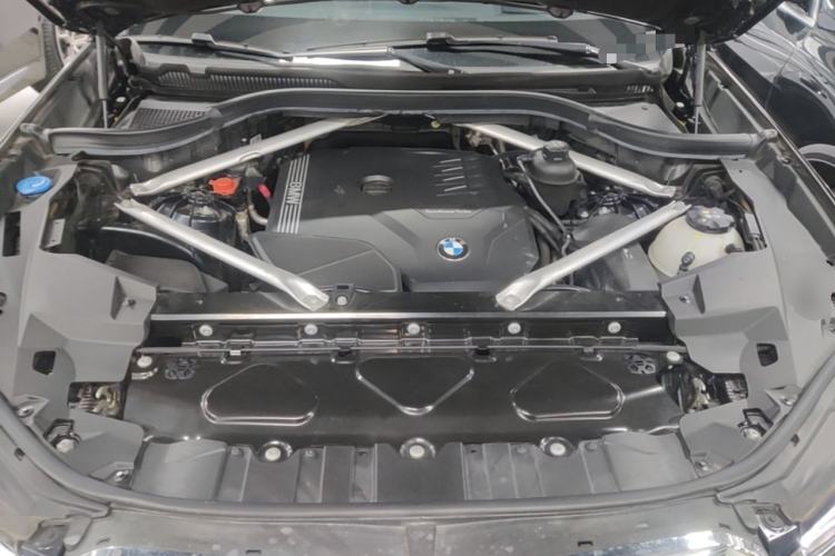 Used BMW X5 2022 Restyled xDrive 30Li Luxury Version M Sport Package Engine Bay