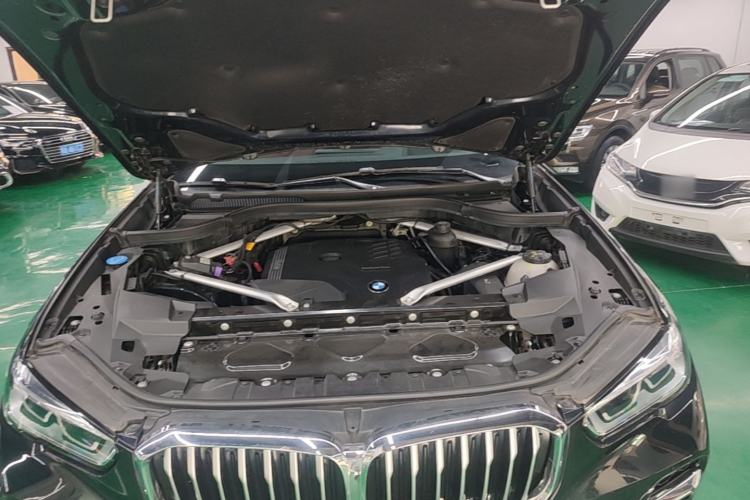 Used BMW X5 2022 Restyled xDrive 30Li Luxury Version M Sport Package Engine Bay