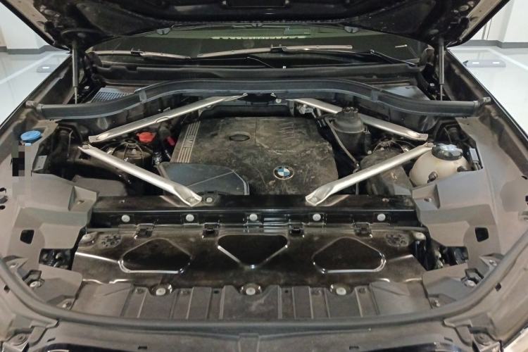 Used BMW X5 2022 Restyled xDrive 30Li Luxury Version M Sport Package Engine Bay