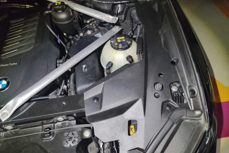 Used BMW X5 2022 Restyled xDrive 40Li M Sport Package Engine Bay Left