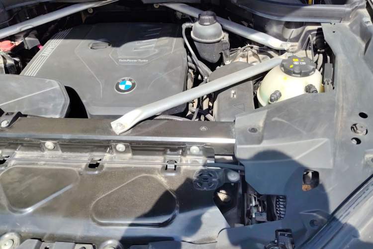 Used BMW X5 2022 Restyled xDrive 30Li M Sport Package Engine Bay Left
