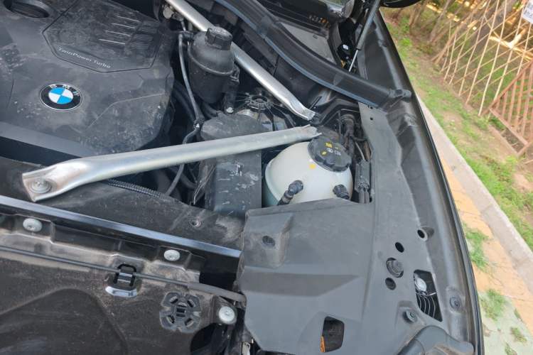 Used BMW X5 2022 Restyled xDrive 30Li Luxury Version M Sport Package Engine Bay Left