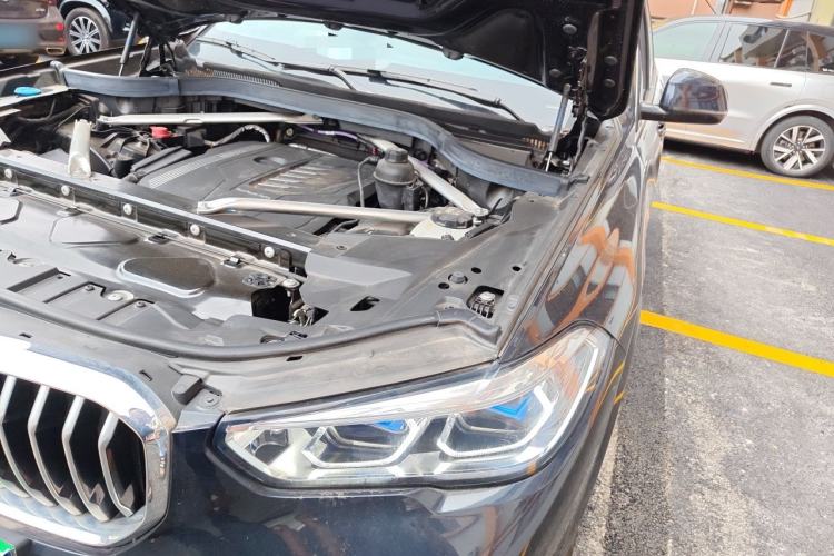 Used BMW X5 2022 Restyled xDrive 40Li M Sport Package Engine Bay Left
