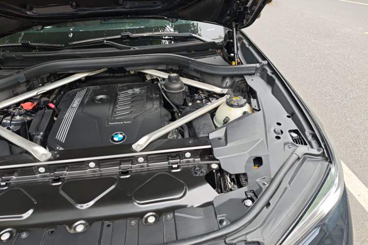 Used BMW X5 2022 xDrive40i M Sport Package Engine Bay Left