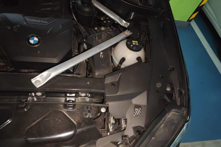 Used BMW X5 2022 Restyled xDrive 30Li M Sport Package Engine Bay Left