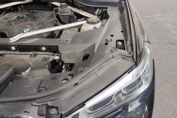 Used BMW X5 2022 Restyled xDrive 30Li Luxury Version M Sport Package Engine Bay Left