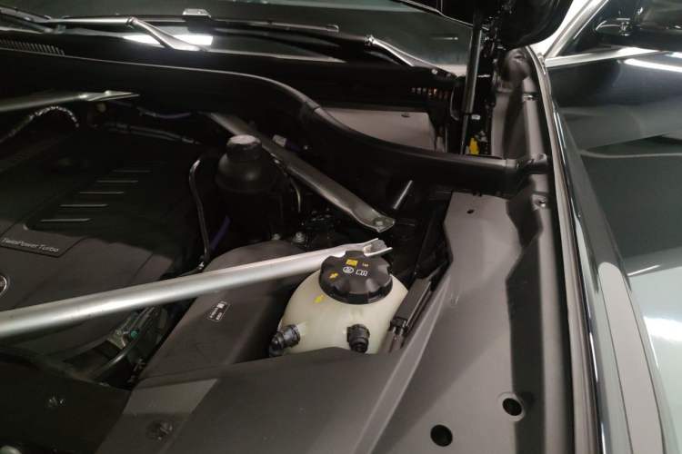 Used BMW X5 2022 Restyled xDrive 40Li Luxury Edition M Sport Package Engine Bay Left