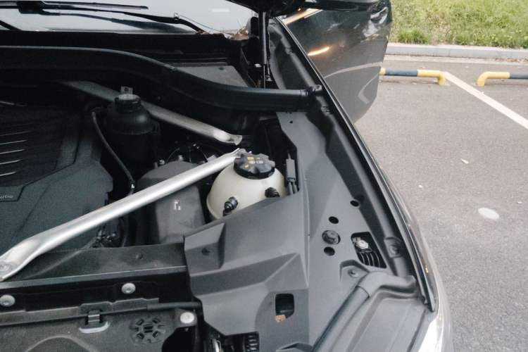 Used BMW X5 2022 Restyled xDrive 40Li M Sport Package Engine Bay Left