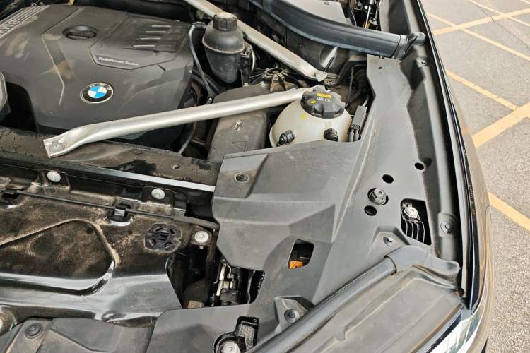 Used BMW X5 2022 Restyled xDrive 30Li Luxury Version M Sport Package Engine Bay Left