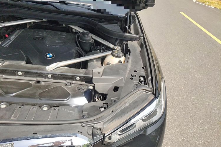 Used BMW X5 2022 Restyled xDrive 30Li Luxury Version M Sport Package Engine Bay Left