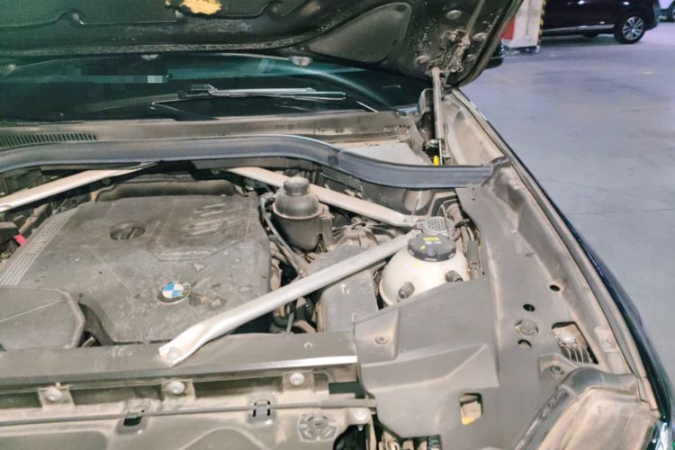 Used BMW X5 2022 Restyled xDrive 30Li M Sport Package Engine Bay Left