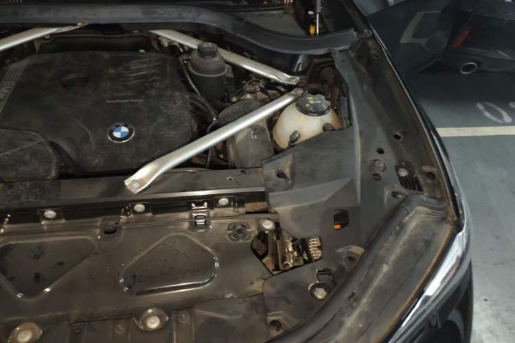 Used BMW X5 2022 Restyled xDrive 30Li Luxury Version M Sport Package Engine Bay Left