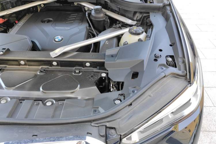 Used BMW X5 2022 Restyled xDrive 30Li Luxury Version M Sport Package Engine Bay Left
