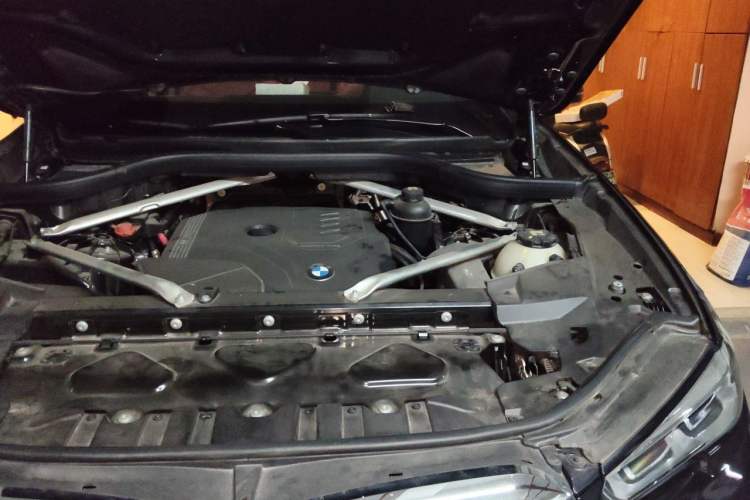 Used BMW X5 2022 Restyled xDrive 30Li Luxury Version M Sport Package Engine Bay Left