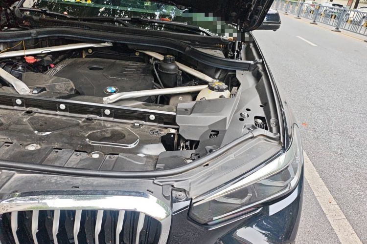 Used BMW X5 2022 Restyled xDrive 30Li M Sport Package Engine Bay Left
