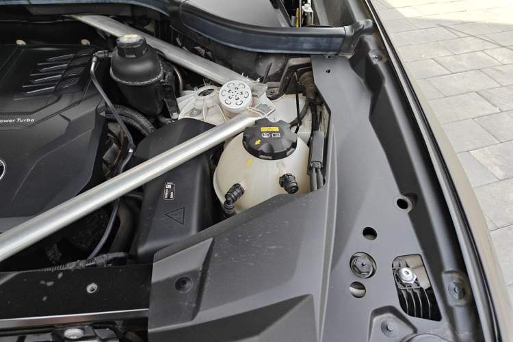 Used BMW X5 2022 xDrive 30Li Luxury M Sport Package Engine Bay Left