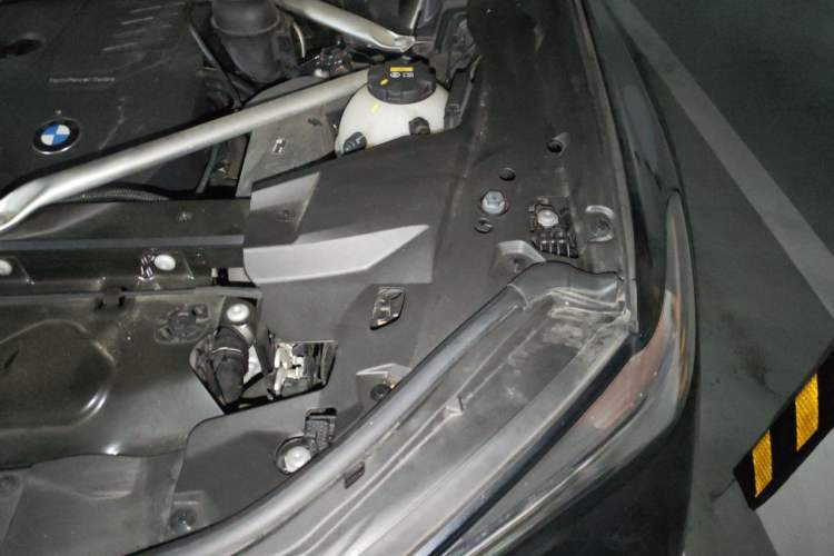 Used BMW X5 2022 Restyled xDrive 30Li Luxury Version M Sport Package Engine Bay Left