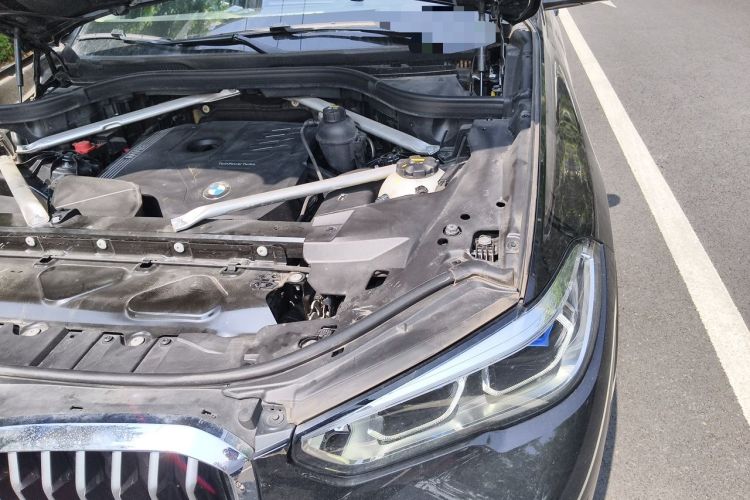 Used BMW X5 2022 xDrive 30Li Luxury M Sport Package Engine Bay Left