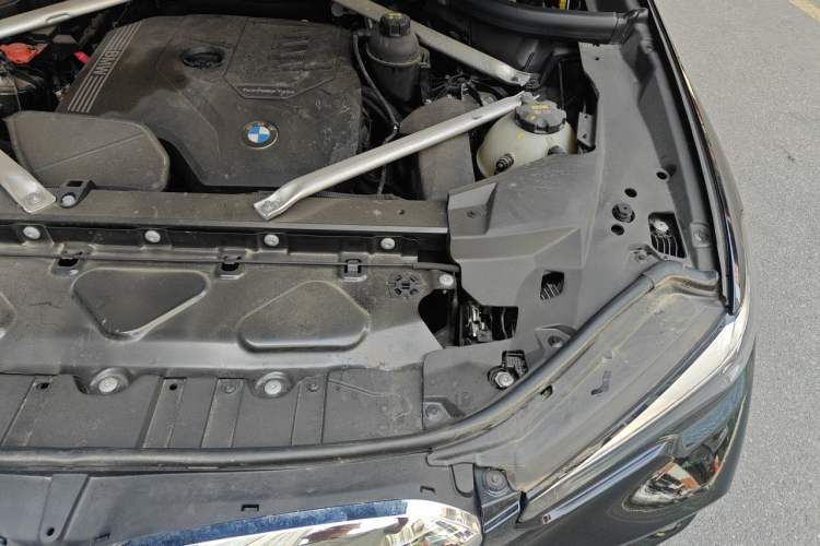 Used BMW X5 2022 xDrive30i M Sport Package Engine Bay Left